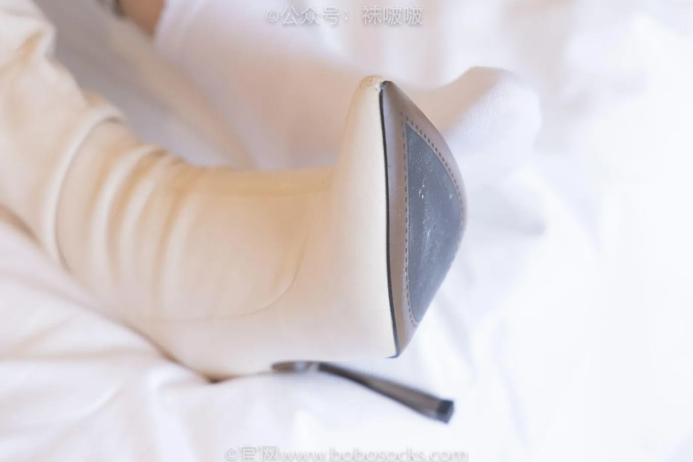 [BoBoSocks袜啵啵]NO.050 小甜豆-高跟长靴、白棉袜 [175P]插图3